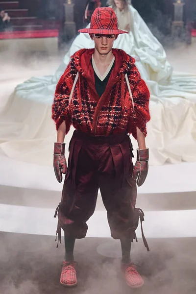 Look 1